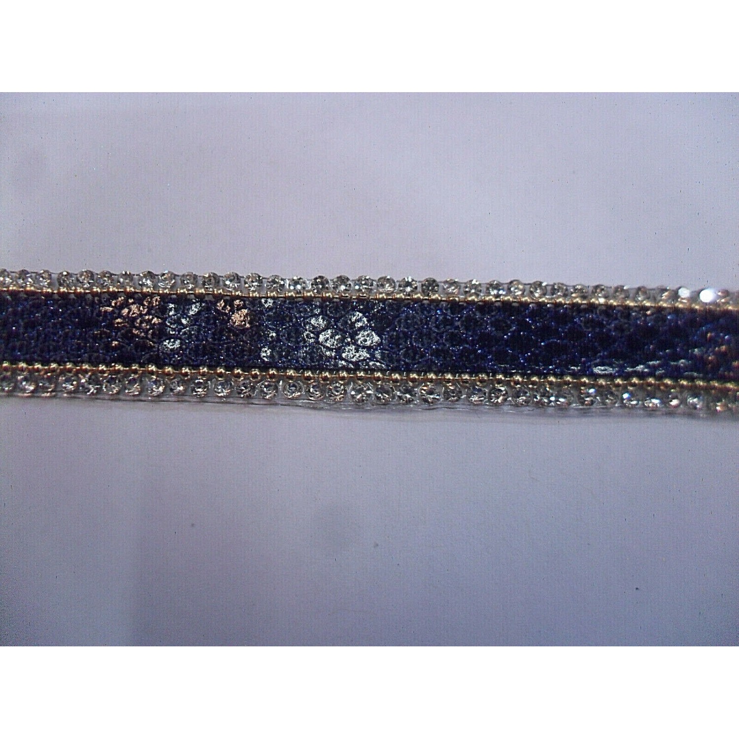 NOVITA' PASSAMANERIA MODA ECOPELLE E STRASS TERMOADESIVA H. 14 mm.TAGLIO 50 cm.