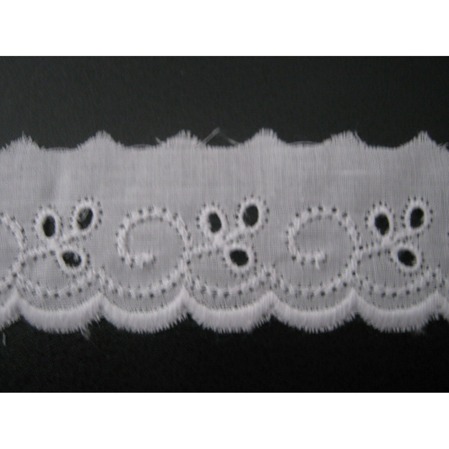 MERLETTO PIZZO SAN GALLO MADE IN ITALY RICAMO SU BATISTA DI COTONE 100% H. 3 CM.