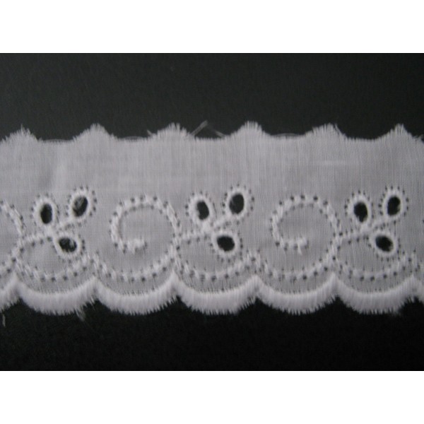 MERLETTO PIZZO SAN GALLO MADE IN ITALY RICAMO SU BATISTA DI COTONE 100% H. 3 CM.