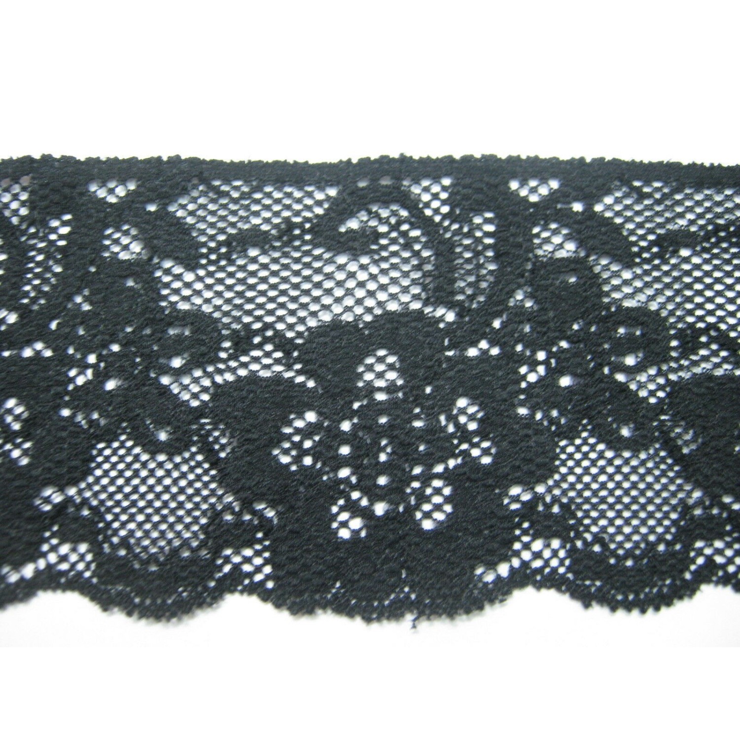 MERLETTO  ELASTICIZZATO  PER  ABBIGLIAMENTO E VARIE. H.7 cm. 1 METRO