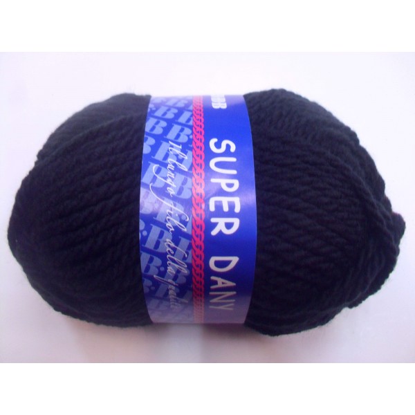 Gomitolo da 50 gr. lana BBB Super Dany 100% acrilico +- 65 mt.