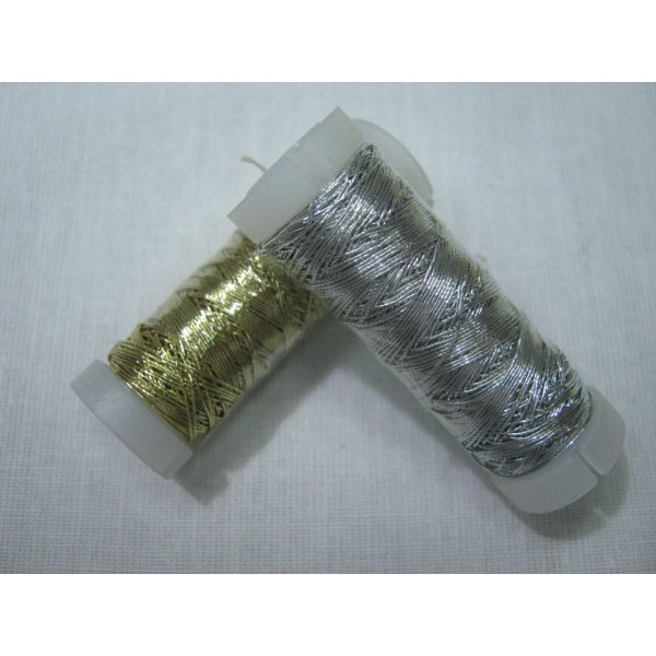 FILO LUREX PER CUCIRE RICAMARE BOBINA DA 20 MT. MARCA LEONE