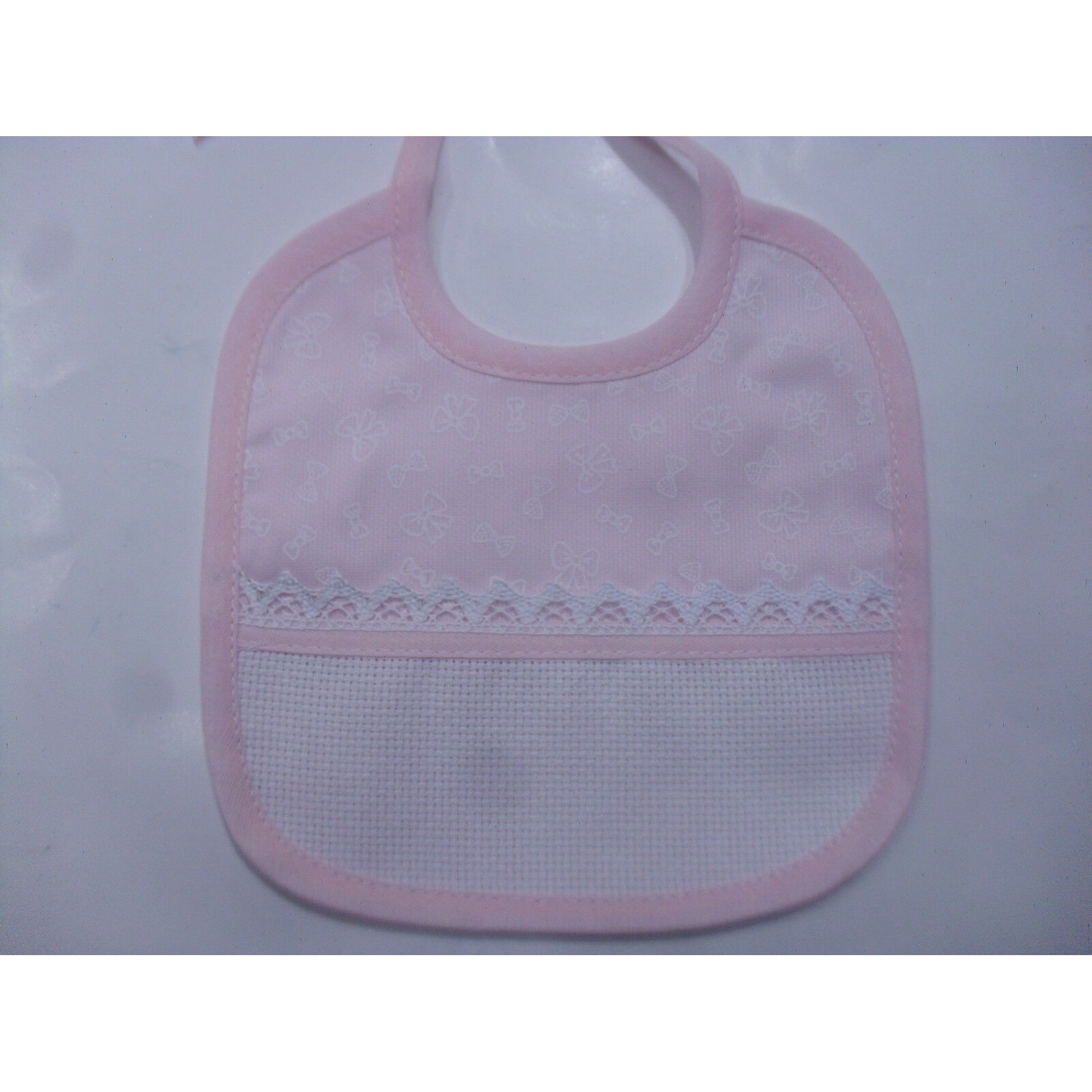 BAVETTA PIQUET COTONE DISEGNO FIOCCHETTI TASCA AIDA PER RICAMARE A PUNTO CROCE