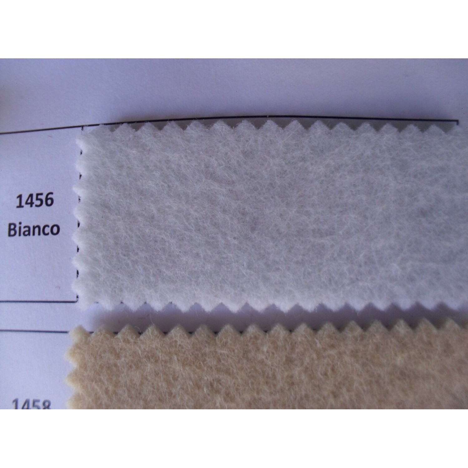 FELTRO SPESSORE 3 mm. (peso gr. 600 mtl.) 100% POLIESTERE 50X100 cm.