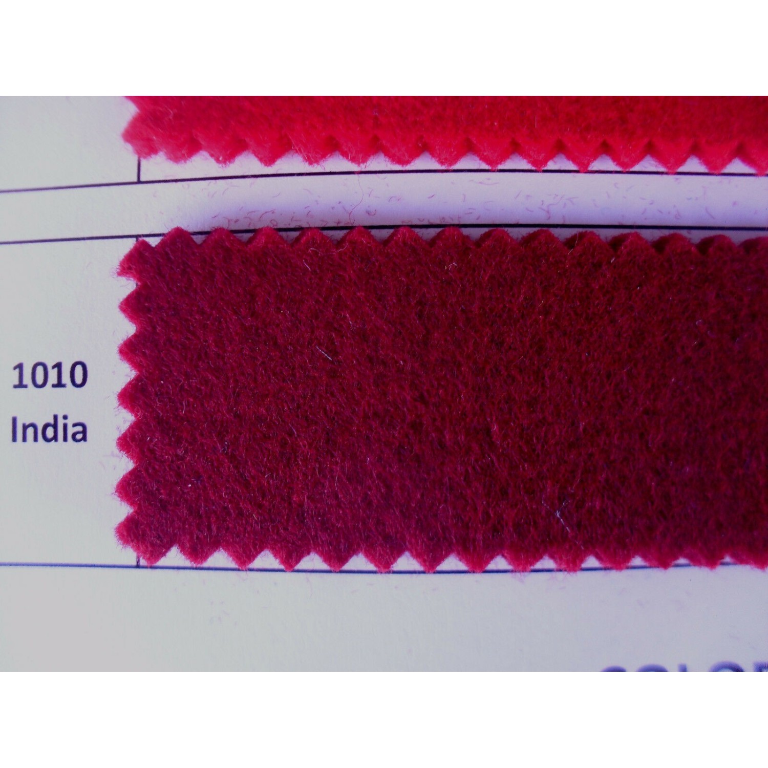 FELTRO SPESSORE 3 mm. (peso gr. 600 mtl.) 100% POLIESTERE 50X100 cm.