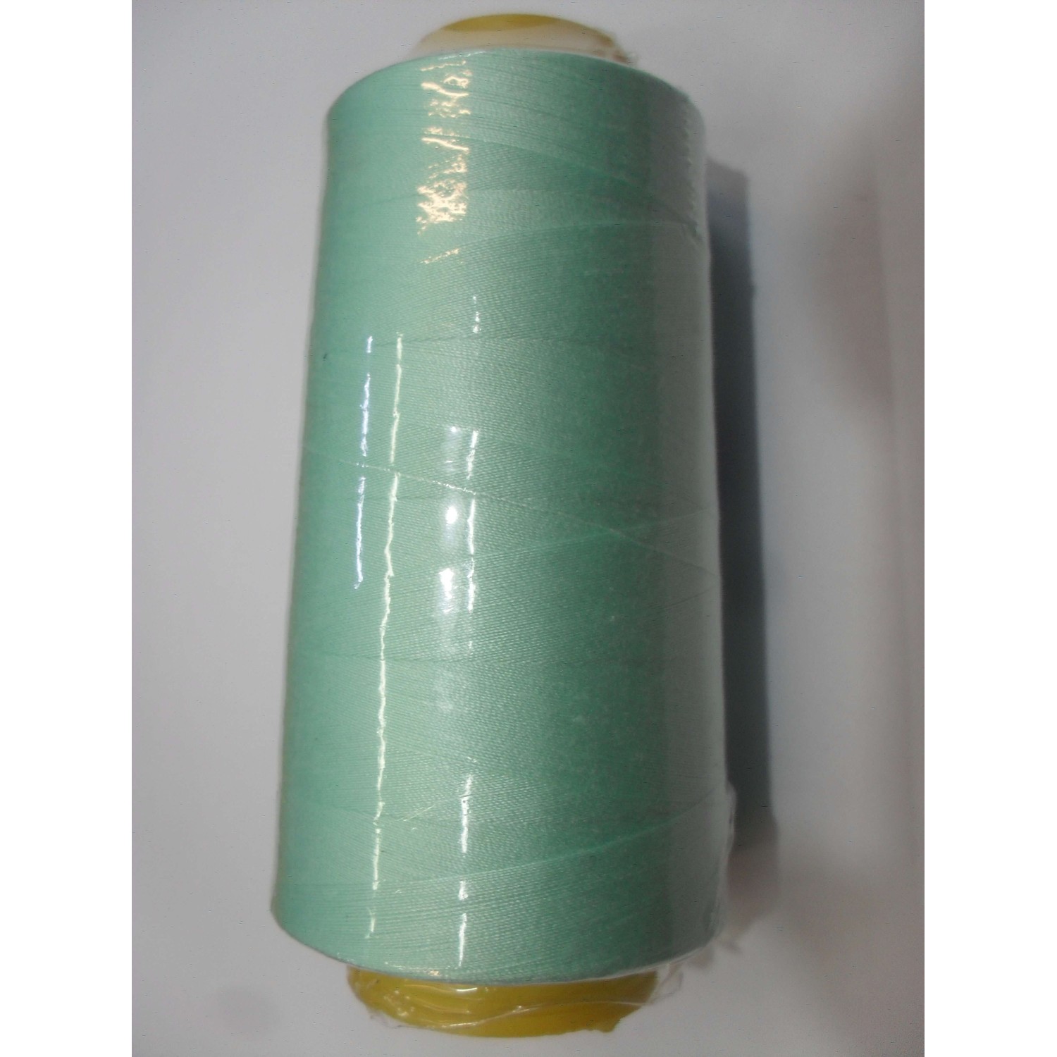 Cono per cucire titolo 40/2 100% poliestere a scelta da 4.000 yard o 10.000 yard