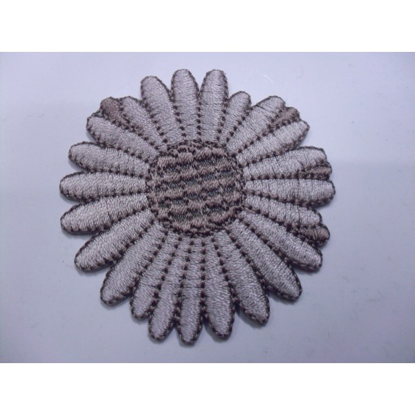 TOPPA PATCH FIORE RICAMATO TERMOADESIVA O DA CUCIRE DIMENSIONI VARIE