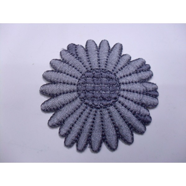 TOPPA PATCH FIORE RICAMATO TERMOADESIVA O DA CUCIRE DIMENSIONI VARIE