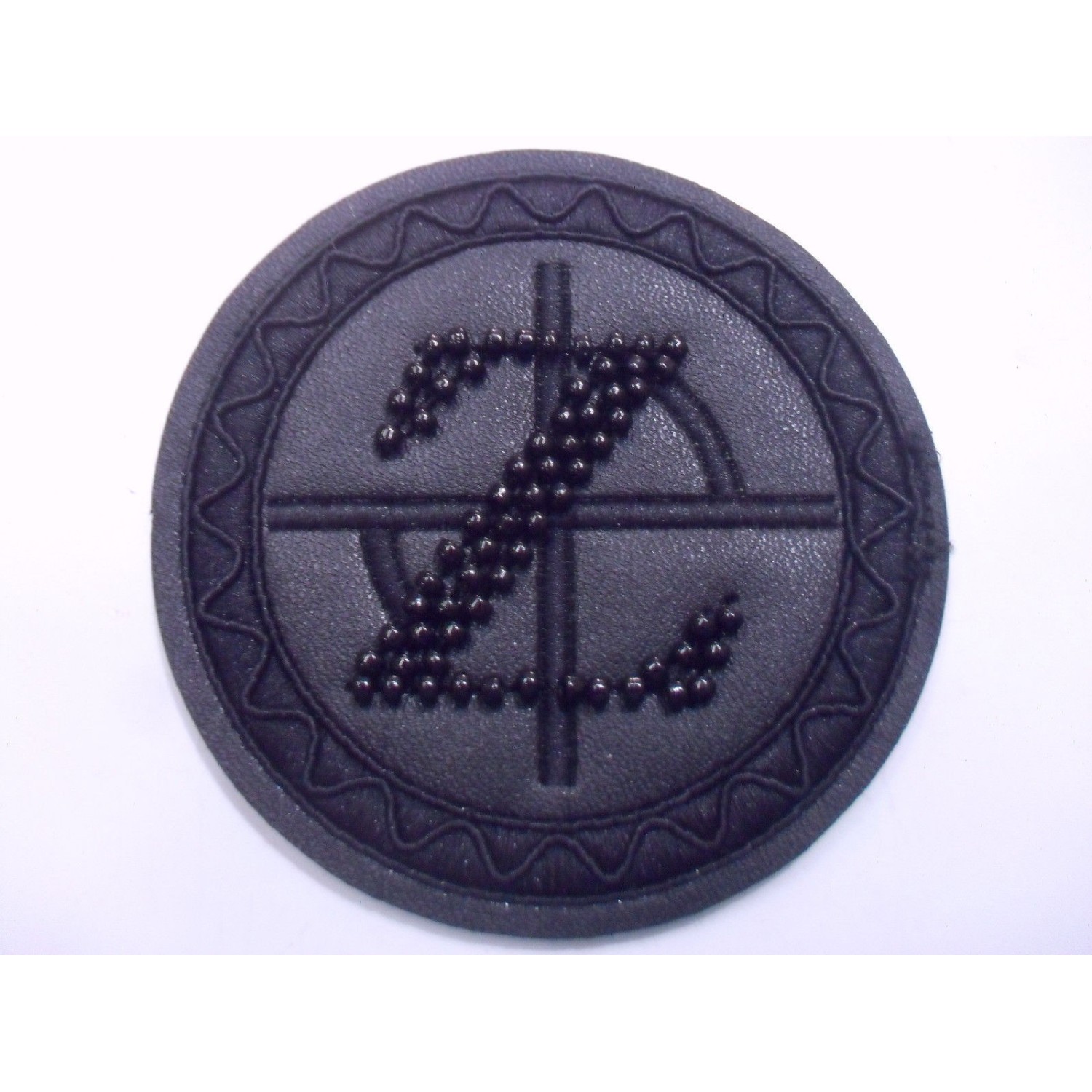 TOPPA PATCH APPLICAZIONE TONDA RICAMO Z SU ECOPELLE DA CUCIRE DIAMETRO 7,2 cm.