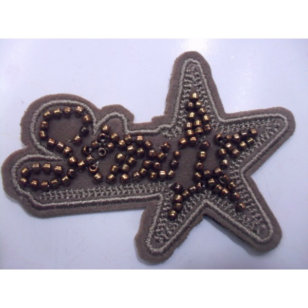 TOPPA PATCH APPLICAZIONE STAR RICAMO SU ECOP. SC. TERMO O CUCIRE D. 6,9X8,3 cm.