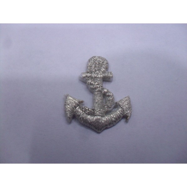 TOPPA PATCH APPLICAZIONE RICAMO ANCORA LAME' TERMO O DA CUCIRE 2,5X2 cm. CIRCA