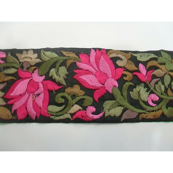 1 Metro passamaneria gallone ricamato h. 5,5 cm. x decorazioni varie borse e coffe