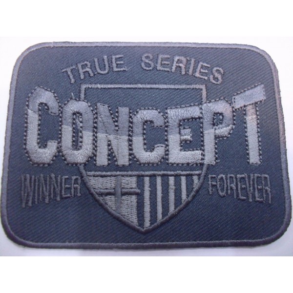 TOPPA PATCH APPLICAZIONE RICAMO "CONCEPT" TERMOADESIVA O DA CUCIRE 6,8X9 cm.