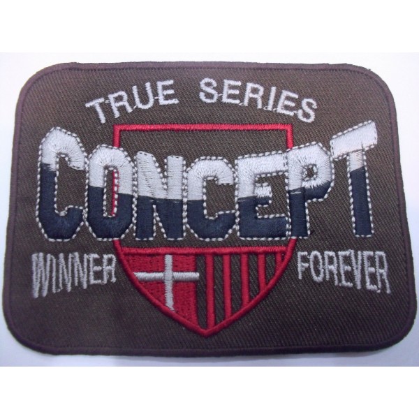 TOPPA PATCH APPLICAZIONE RICAMO "CONCEPT" TERMOADESIVA O DA CUCIRE 6,8X9 cm.