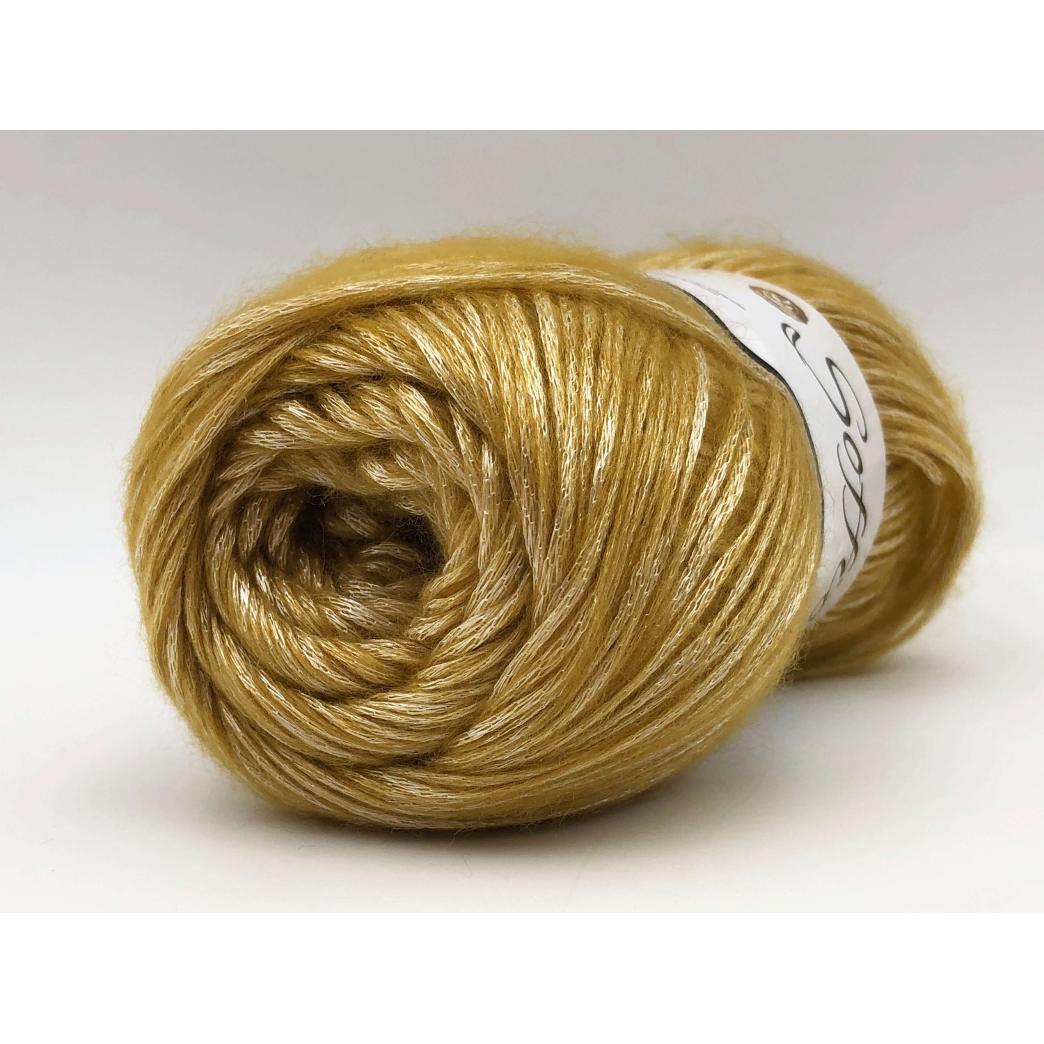 Gomitolo da 50 gr. Tre sfere "Lana Soffio'" 62% nylon 38% acrilico 250 mt.