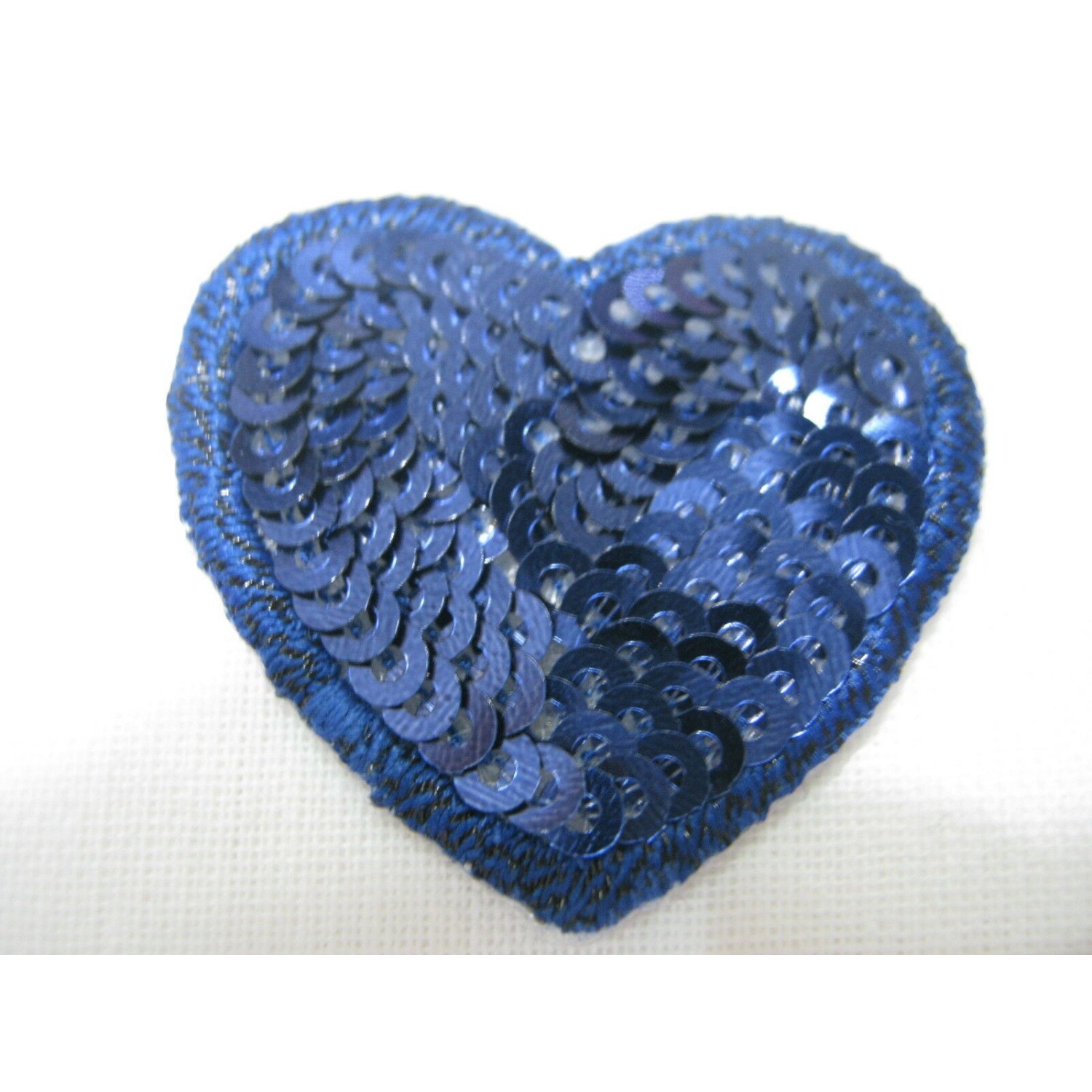 TOPPA PATCH APPLICAZIONE CUORE PAILLETTES TERMOADESIVA O DA CUCIRE 3X3 cm.