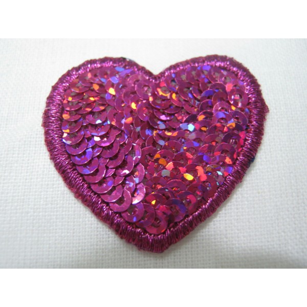 TOPPA PATCH APPLICAZIONE CUORE PAILLETTES TERMOADESIVA O DA CUCIRE 3X3 cm.
