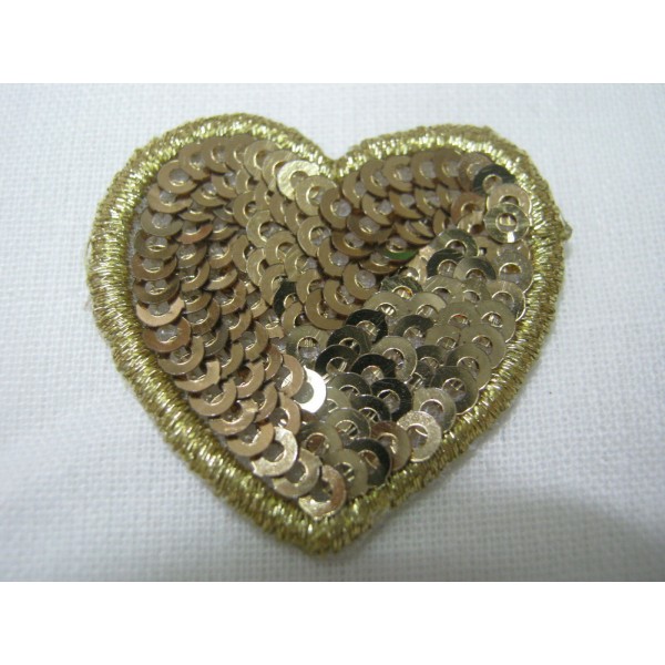 TOPPA PATCH APPLICAZIONE CUORE PAILLETTES TERMOADESIVA O DA CUCIRE 3X3 cm.