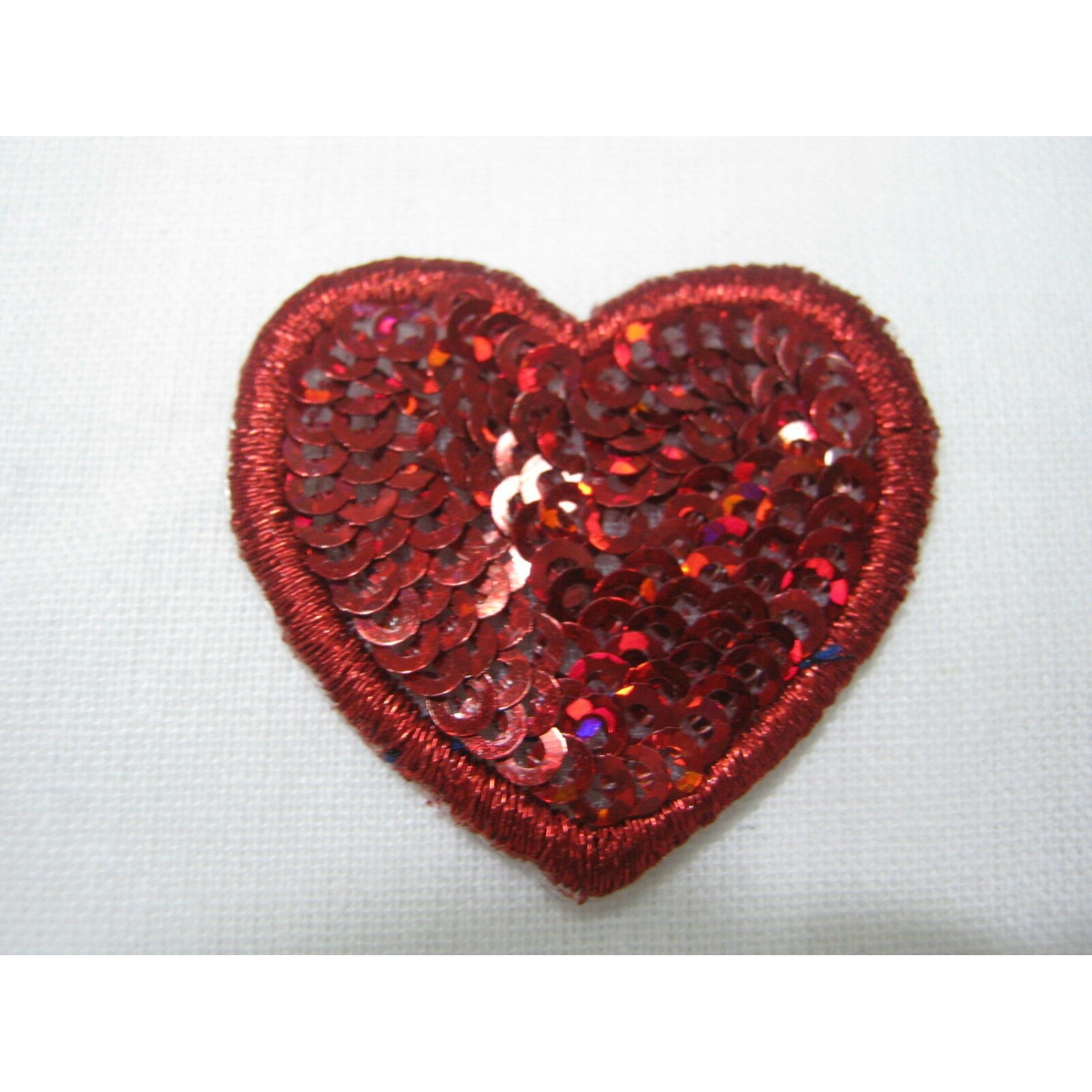 TOPPA PATCH APPLICAZIONE CUORE PAILLETTES TERMOADESIVA O DA CUCIRE 3X3 cm.