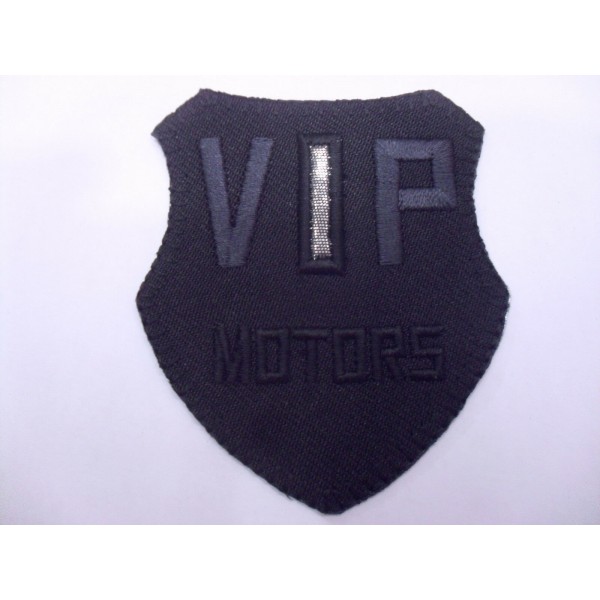 TOPPA PATCH APPLICAZION RICAMO "VIP MOTORS" TERMOADESIVA O DA CUCIRE 5,7X6,8 cm.