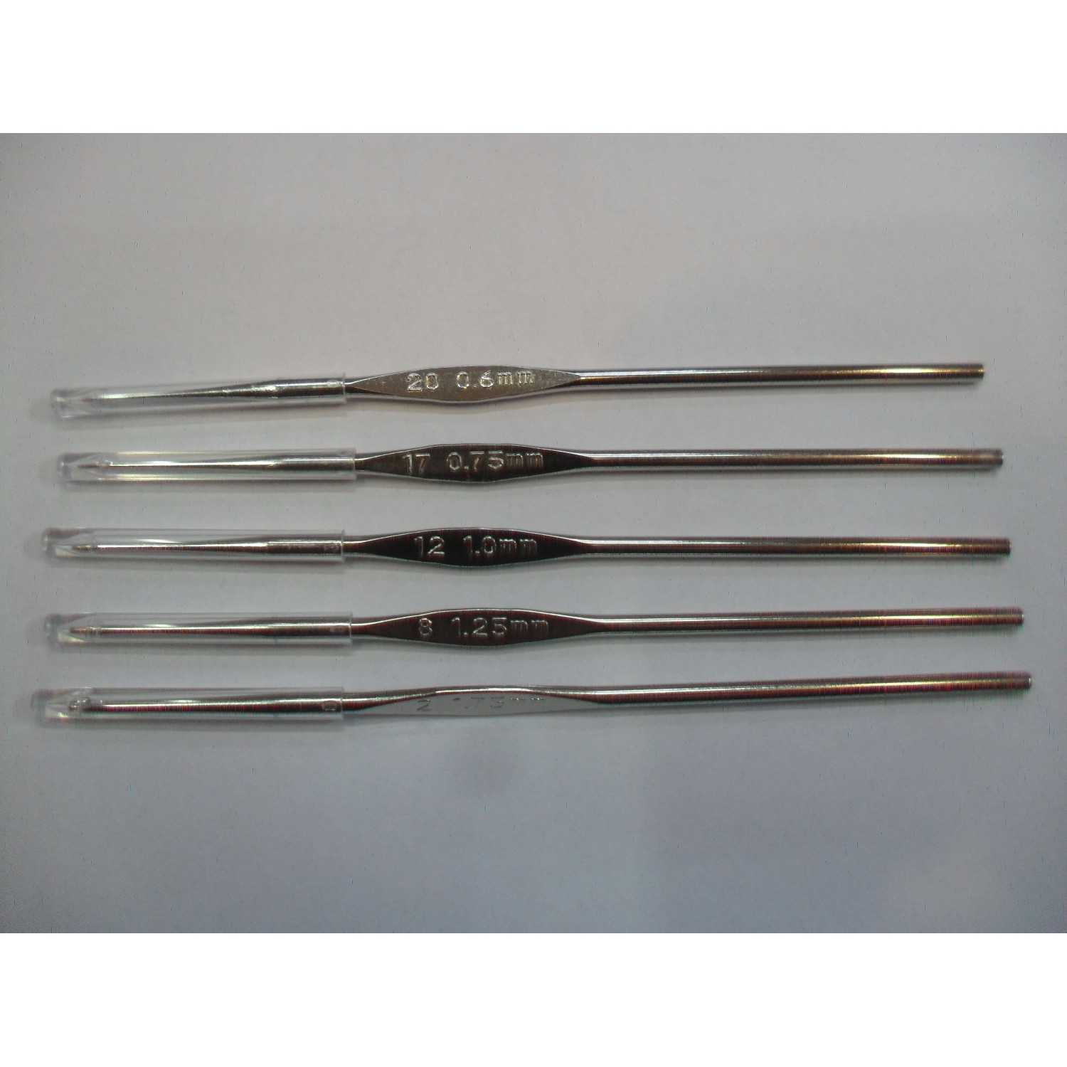 Uncinetto acciaio Tulip con cappuccio per cotone o filati sottili varie misure