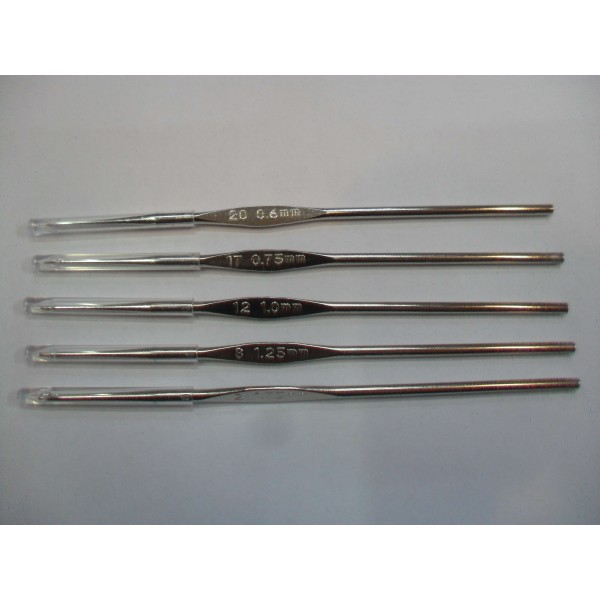 Uncinetto acciaio Tulip con cappuccio per cotone o filati sottili varie misure