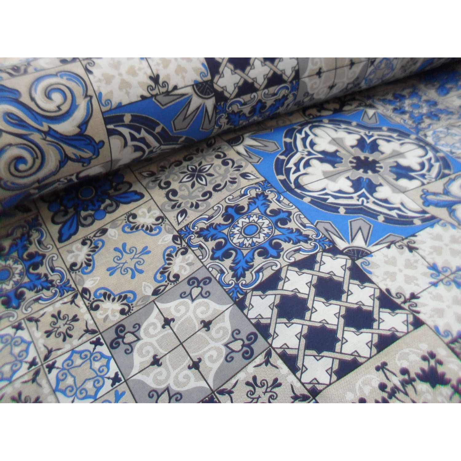 Tessuto Loneta (214 gr. m2) h. 280 cm. cotone 65% poliestere 35% tagli a scelta