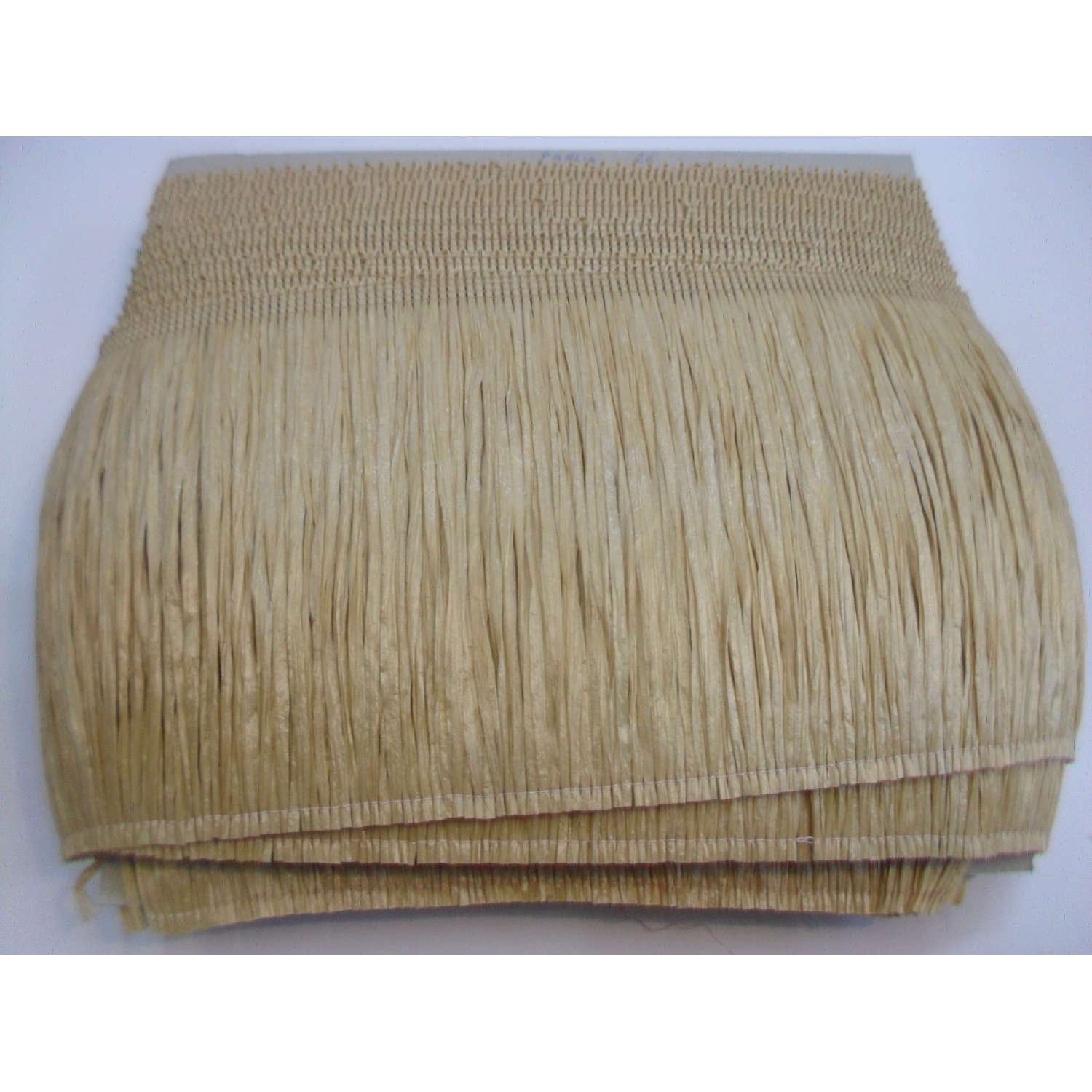 Passamaneria frangia in rafia altezza 15 cm. per decorazioni varie, taglio da 50 cm.