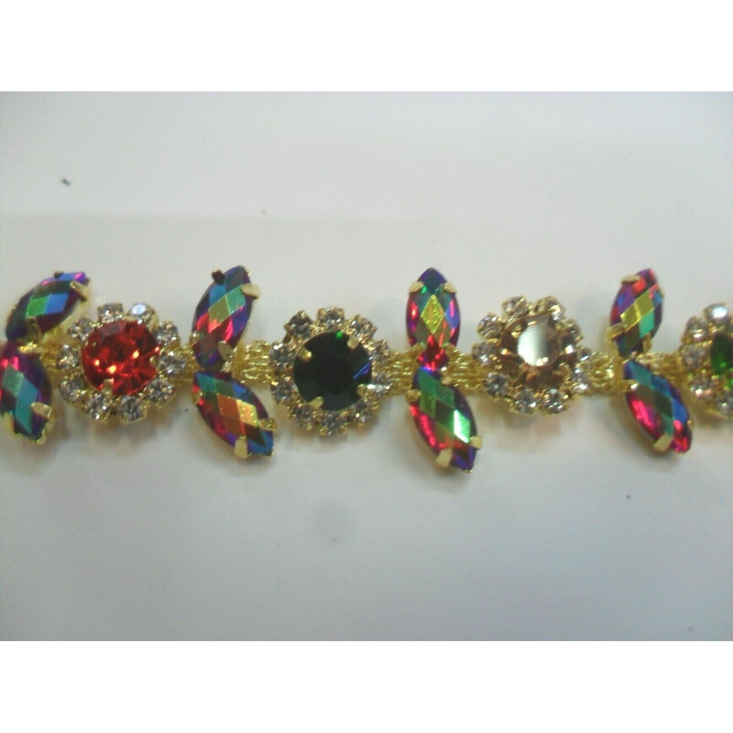 10 cm. passamaneria gioiello alta moda castonata altezza 2 cm. per decorazioni abbigliamento