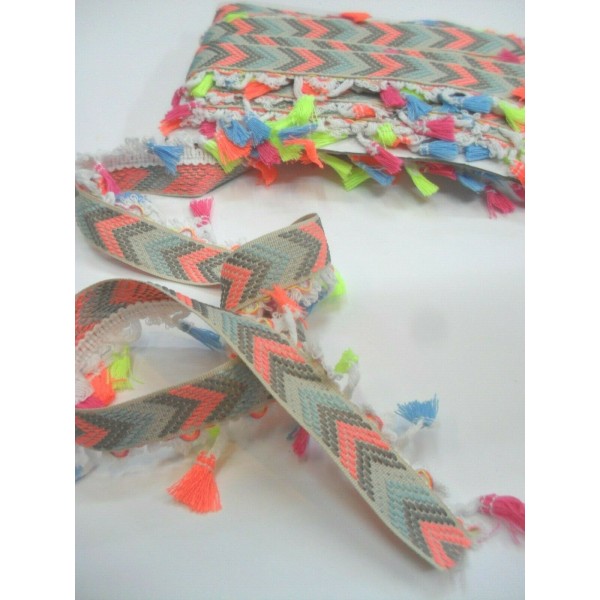 1 mt passamaneria con fiocchi altezza 6 cm. x decorazioni arredo, borse e coffe