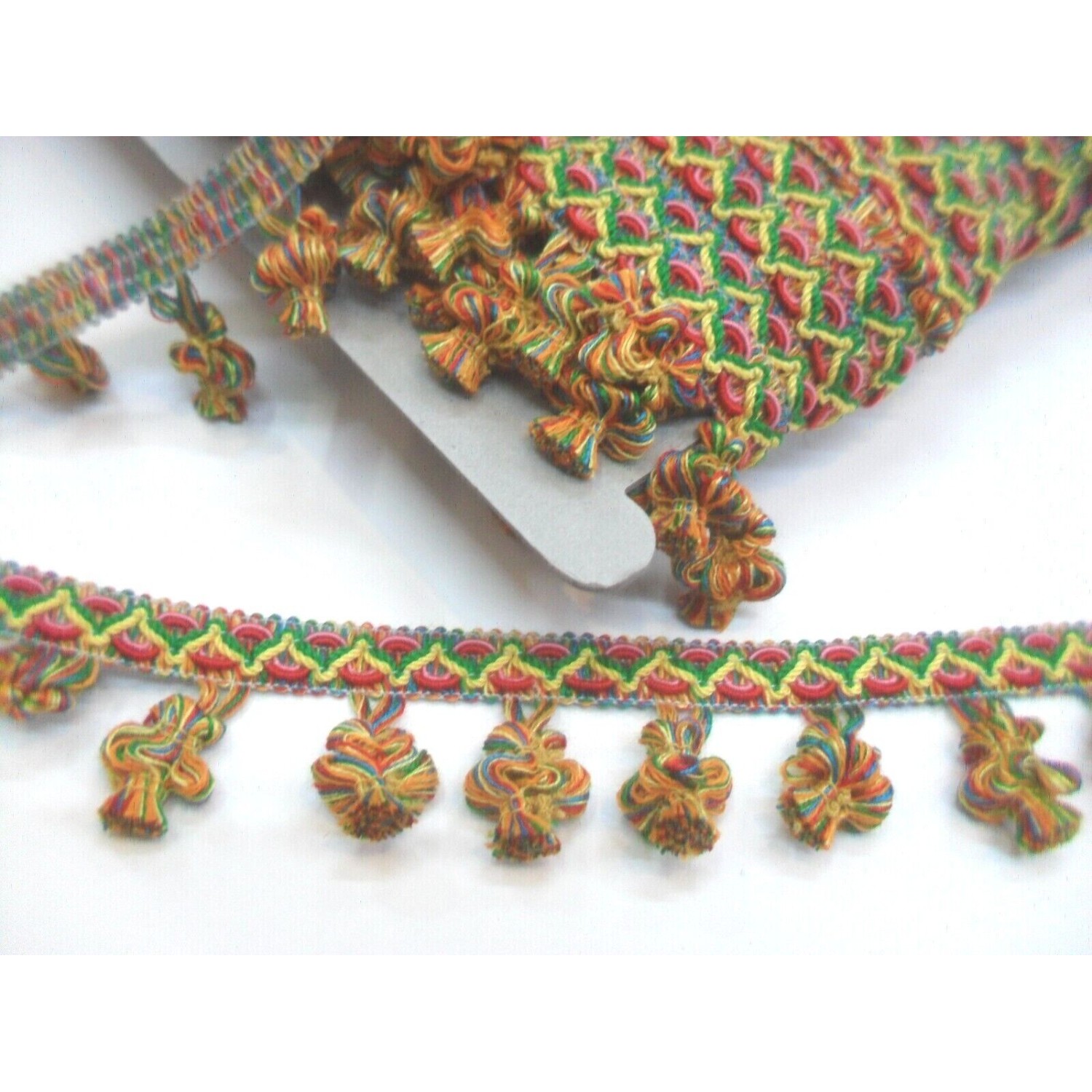 1 mt passamaneria con cipolline altezza 5 cm. circa per decorazioni arredo, borse e coffe