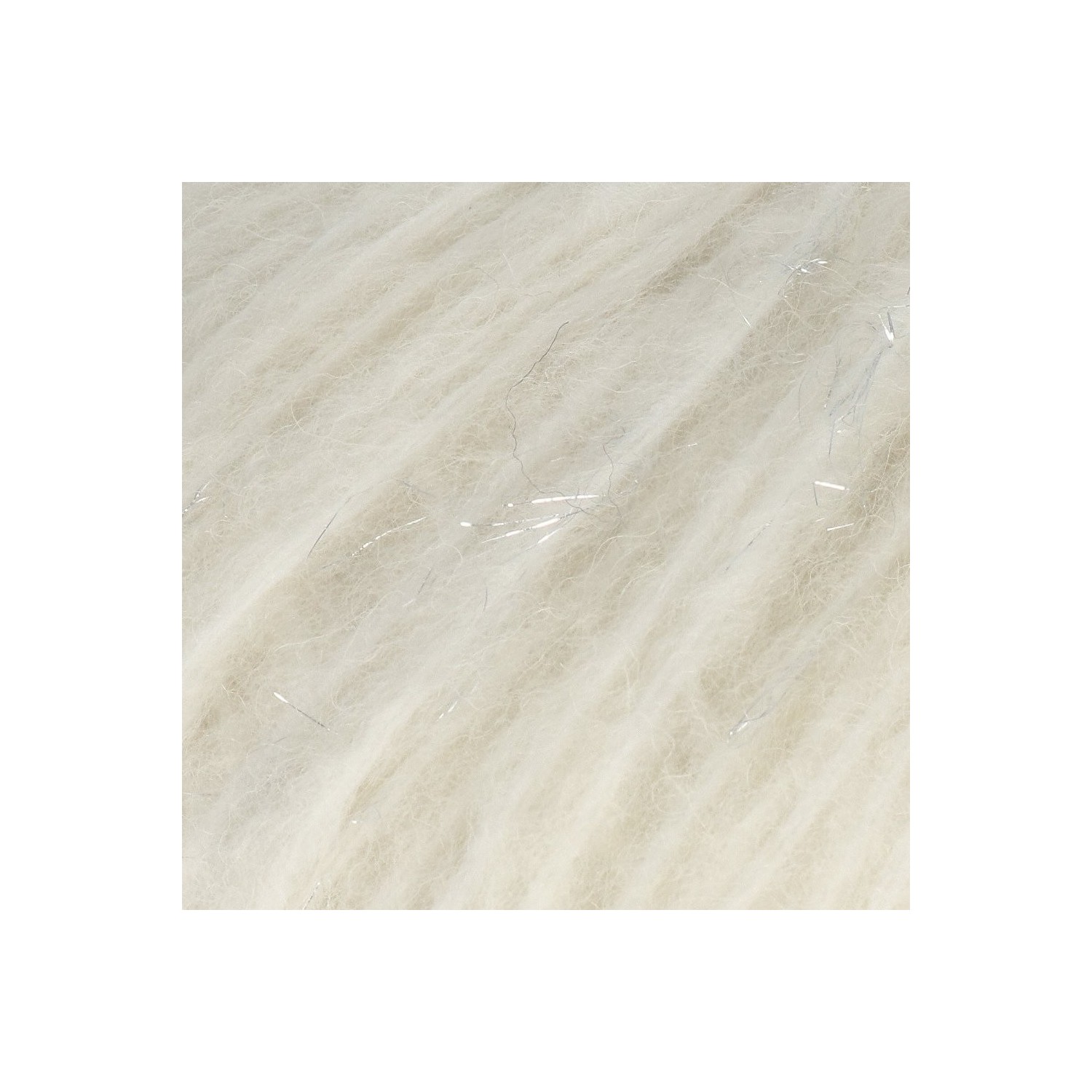 Gomitolo  da 50 gr. Alpachino della Miss Tricot Filati 50% merinos wool – 5% alpaca – 32%microfibra 1% pl metallizzato