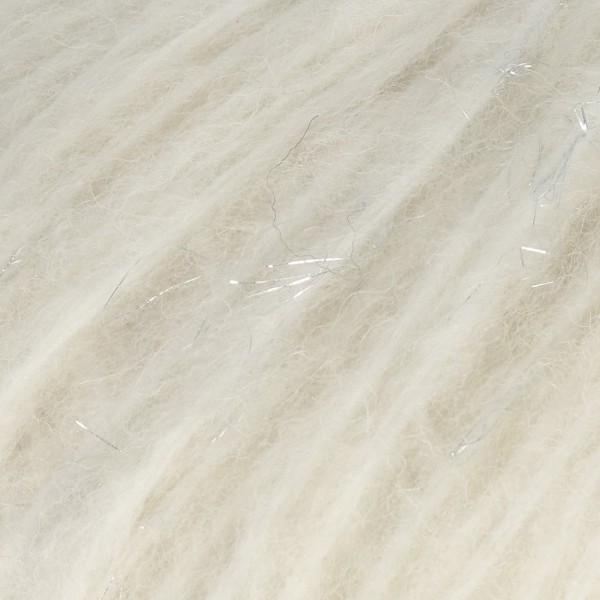 Gomitolo  da 50 gr. Alpachino della Miss Tricot Filati 50% merinos wool – 5% alpaca – 32%microfibra 1% pl metallizzato