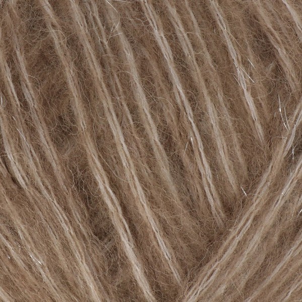 Gomitolo  da 50 gr. Alpachino della Miss Tricot Filati 50% merinos wool – 5% alpaca – 32%microfibra 1% pl metallizzato