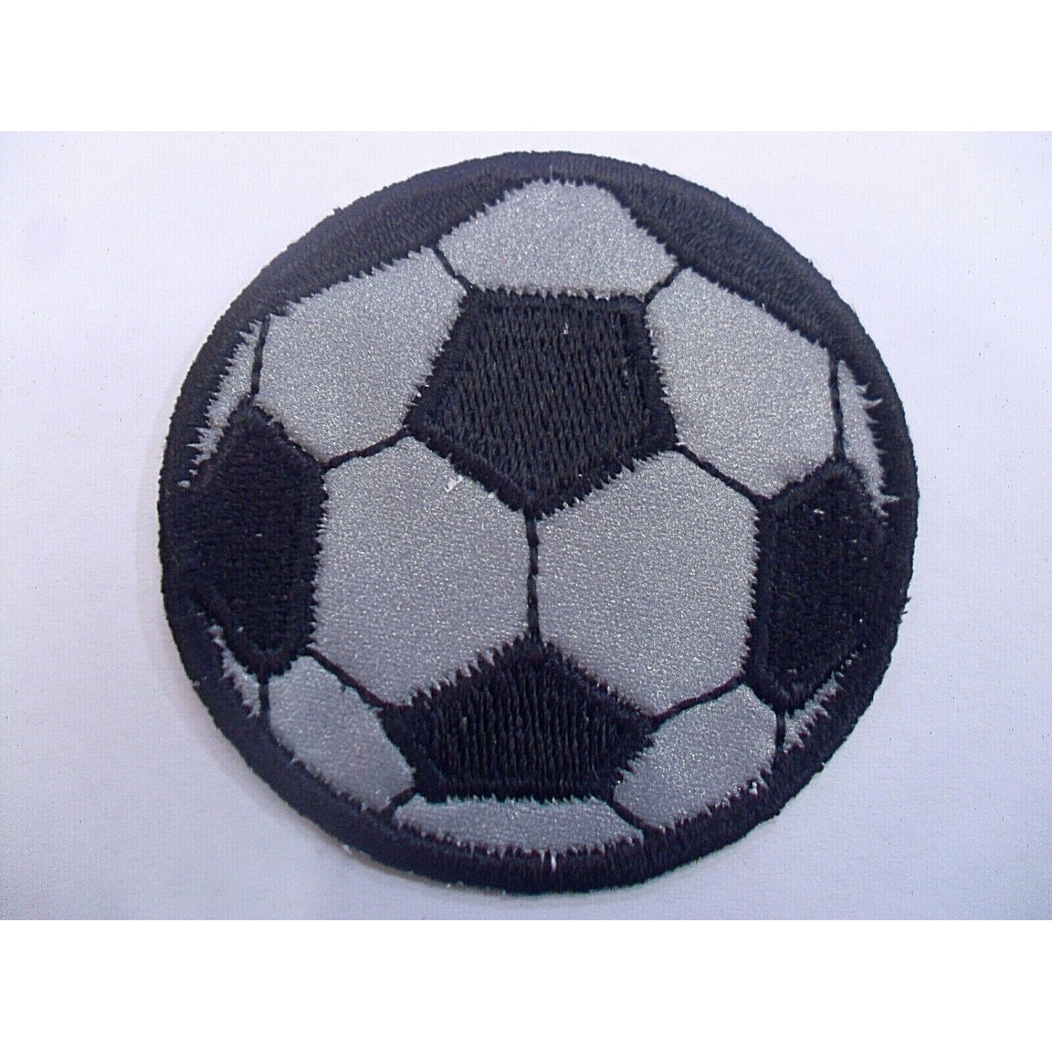 TOPPA PATCH TONDA RICAMO SU TESSUTO. "PALLONE" TERMO O CUCIRE DIAM. CIRCA 5 CM.