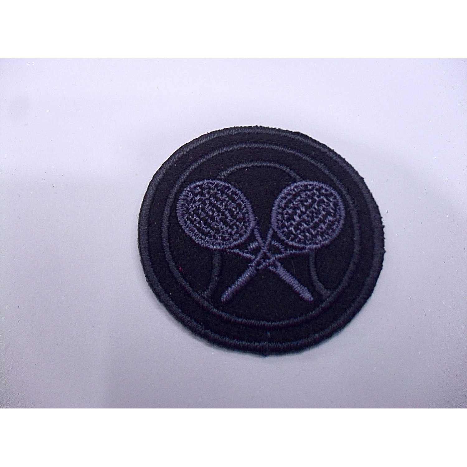 TOPPA PATCH TONDA RICAMO SU TESSUTO DISEGNO RACCHETTE TERMO O CUCIRE DIAM. 4,1cm