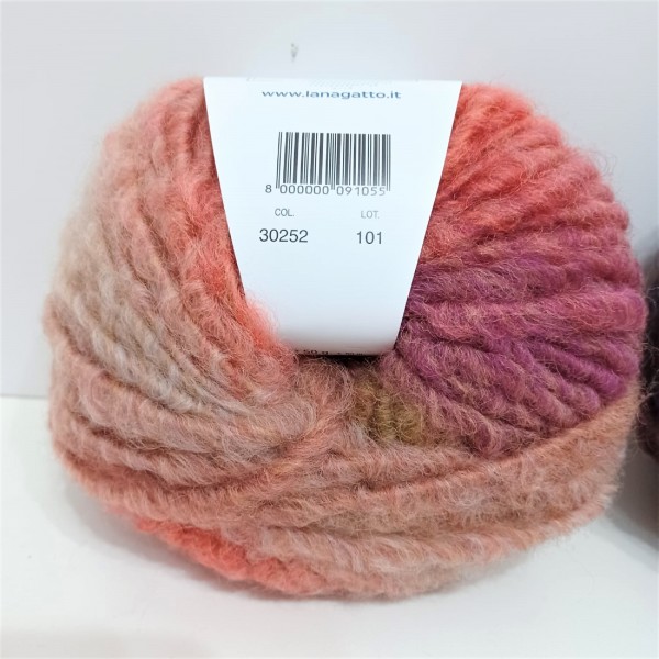 Gomitolo moda 50 gr. 50 mt. Lana Gatto "Aurora" 100% lana vergine ferri 7