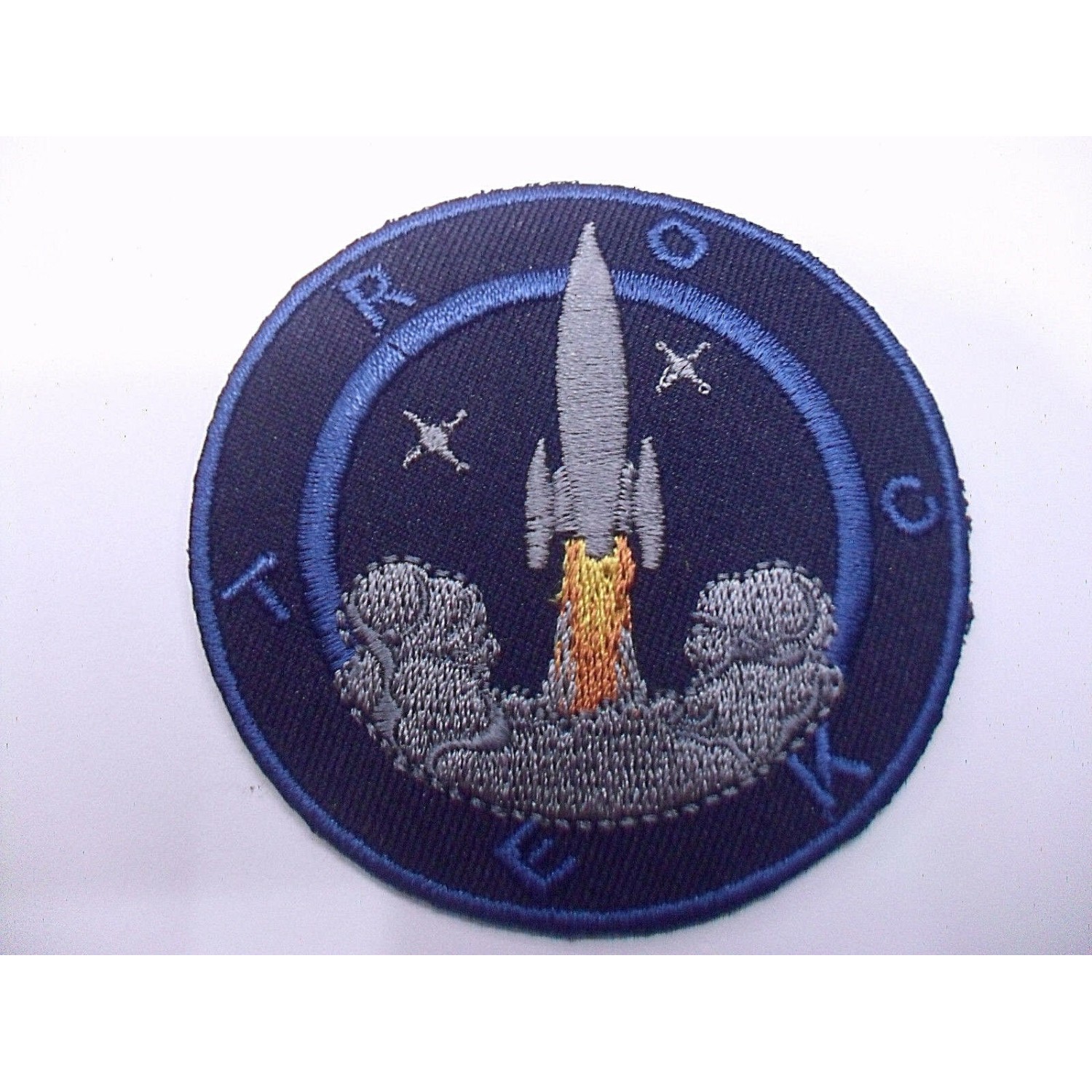 TOPPA PATCH TONDA RICAMO SU TESSUTO "RAZZO DECOLLO" TERMO O CUCIRE DIAM. 6,1 cm