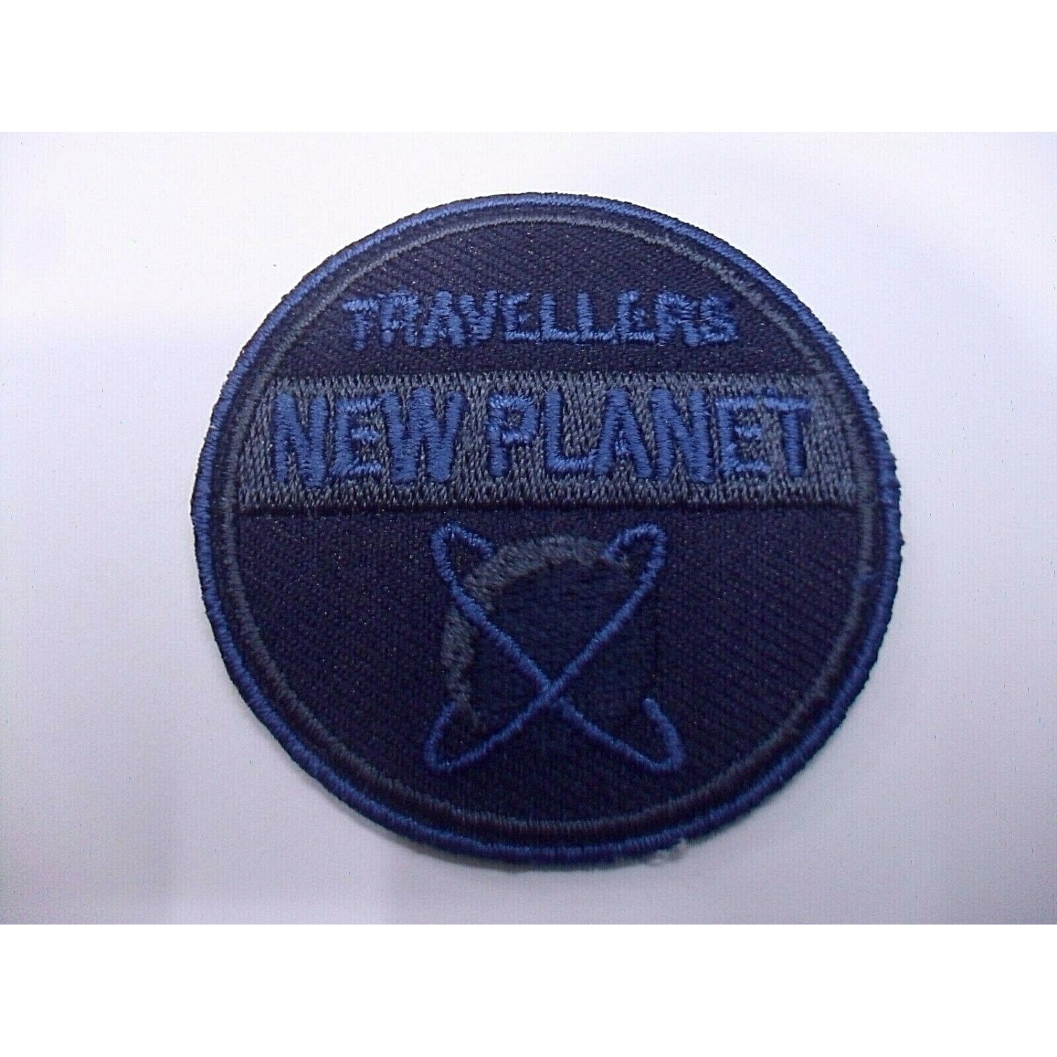 TOPPA PATCH TONDA RICAMO SU TESSUTO "NEW PLANET" TERMO O CUCIRE DIAM. 5,1 cm