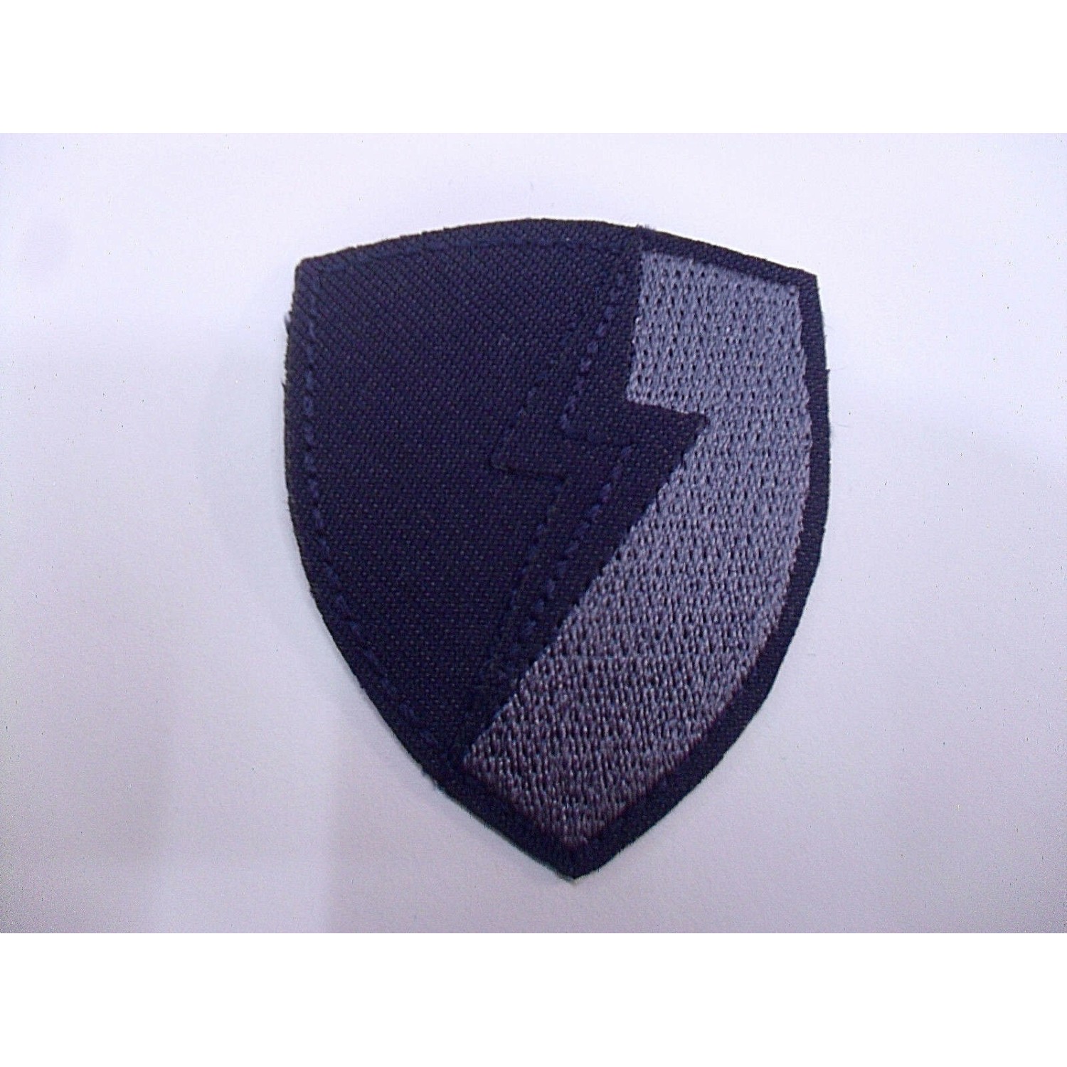 TOPPA PATCH SCUDO RICAMO SU TESSUTO "FULMINE" TERMO O CUCIRE DIMENSIONI VARIE