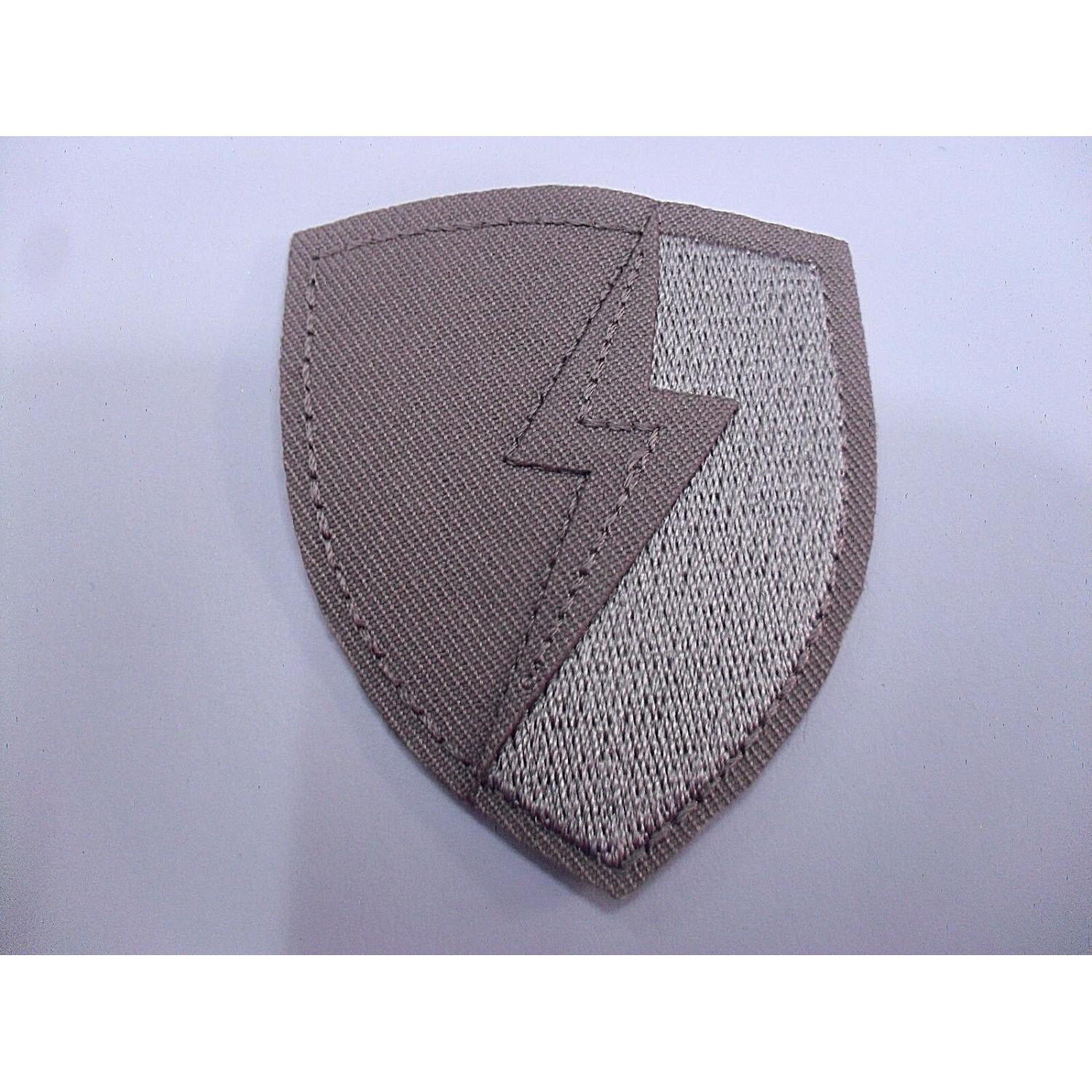 TOPPA PATCH SCUDO RICAMO SU TESSUTO "FULMINE" TERMO O CUCIRE DIMENSIONI VARIE