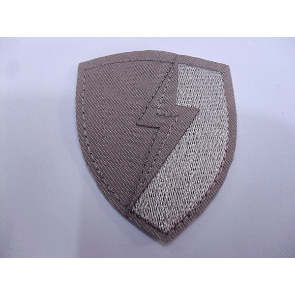 TOPPA PATCH SCUDO RICAMO SU TESSUTO "FULMINE" TERMO O CUCIRE DIMENSIONI VARIE