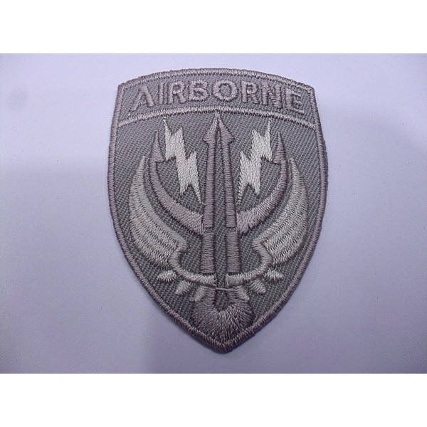 TOPPA PATCH SCUDO RICAMO SU TESSUTO "AIRBORNE" TERMOADESIVA O DA CUCIRE
