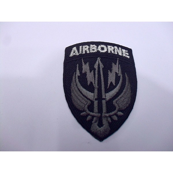 TOPPA PATCH SCUDO RICAMO SU TESSUTO "AIRBORNE" TERMOADESIVA O DA CUCIRE