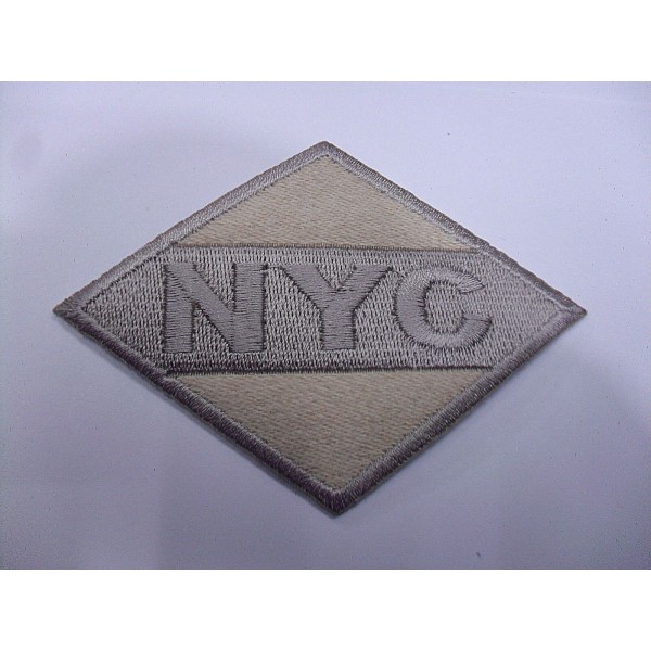 TOPPA PATCH ROMBO RICAMO SU TESSUTO "NYC" TERMO O CUCIRE DIMENSIONI VARIE