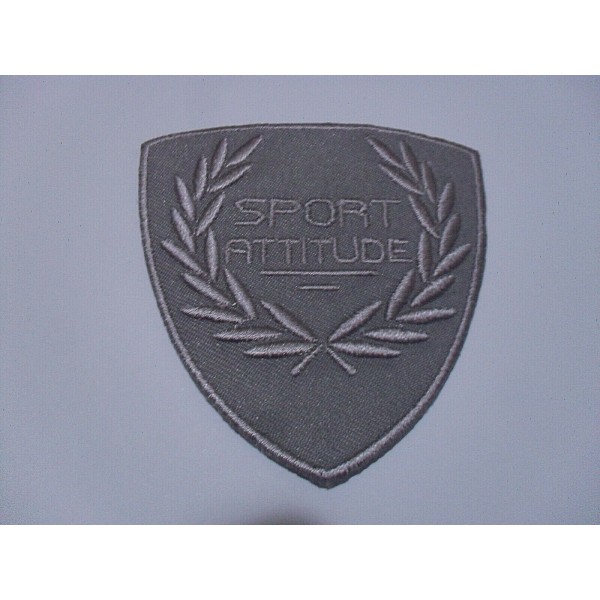 TOPPA PATCH RICAMO TESS. "SPORT ATTITUDE" TERMO O DA CUCIRE DIMENSIONI 7X6,7 CM.