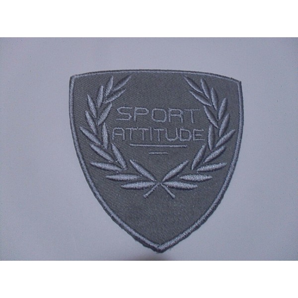TOPPA PATCH RICAMO TESS. "SPORT ATTITUDE" TERMO O DA CUCIRE DIMENSIONI 7X6,7 CM.