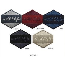 Toppa applicazione con ricamo "Wild Style" 005 su tessuto a rombo applicabile sia termoadesiva che cucita dimensione 5,7x6 cm.
