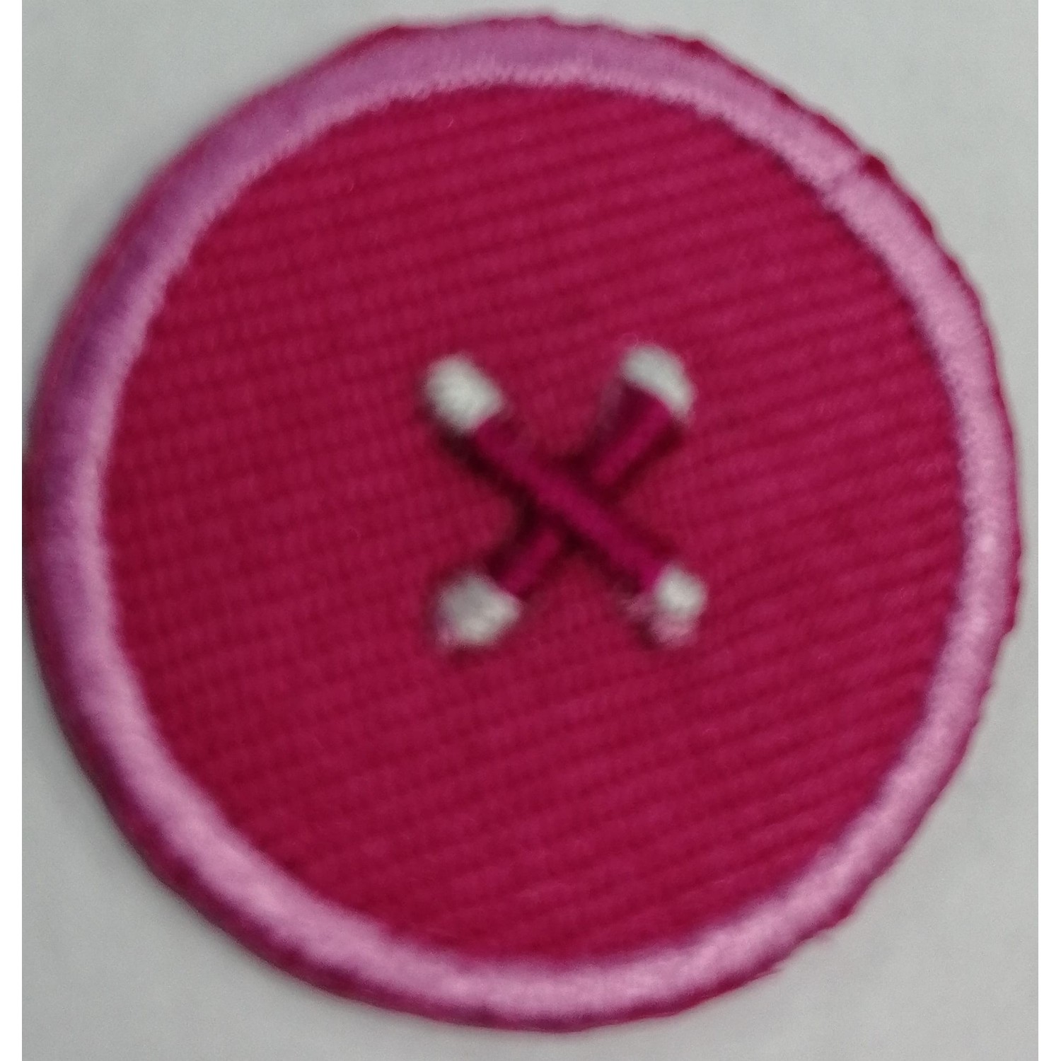 Toppa patch ricamo "Effetto bottone" 026b tessuto termoadesiva o cucire diametro 2,5 cm.