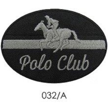 Toppa patch ricamo su tessuto "Polo Club" 032A termo o cucire dimensioni 6x8,7 cm.